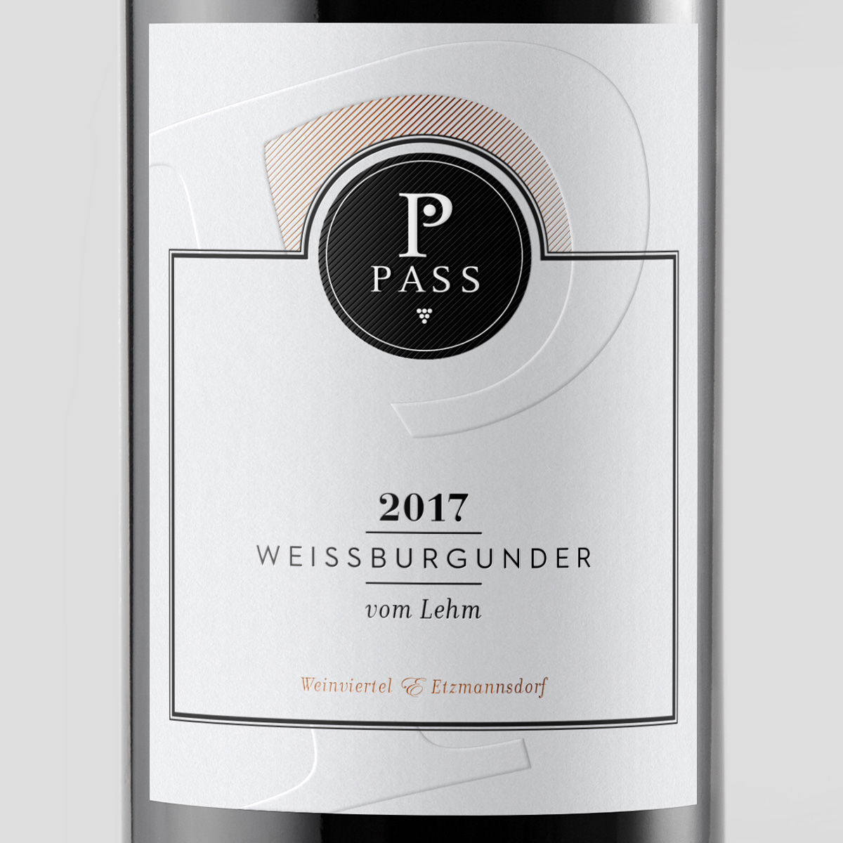 Titanweiss, Grafikstudio, Hanfthal, Weinviertel, Etikettendesign, Weingut Pass, Weinflasche