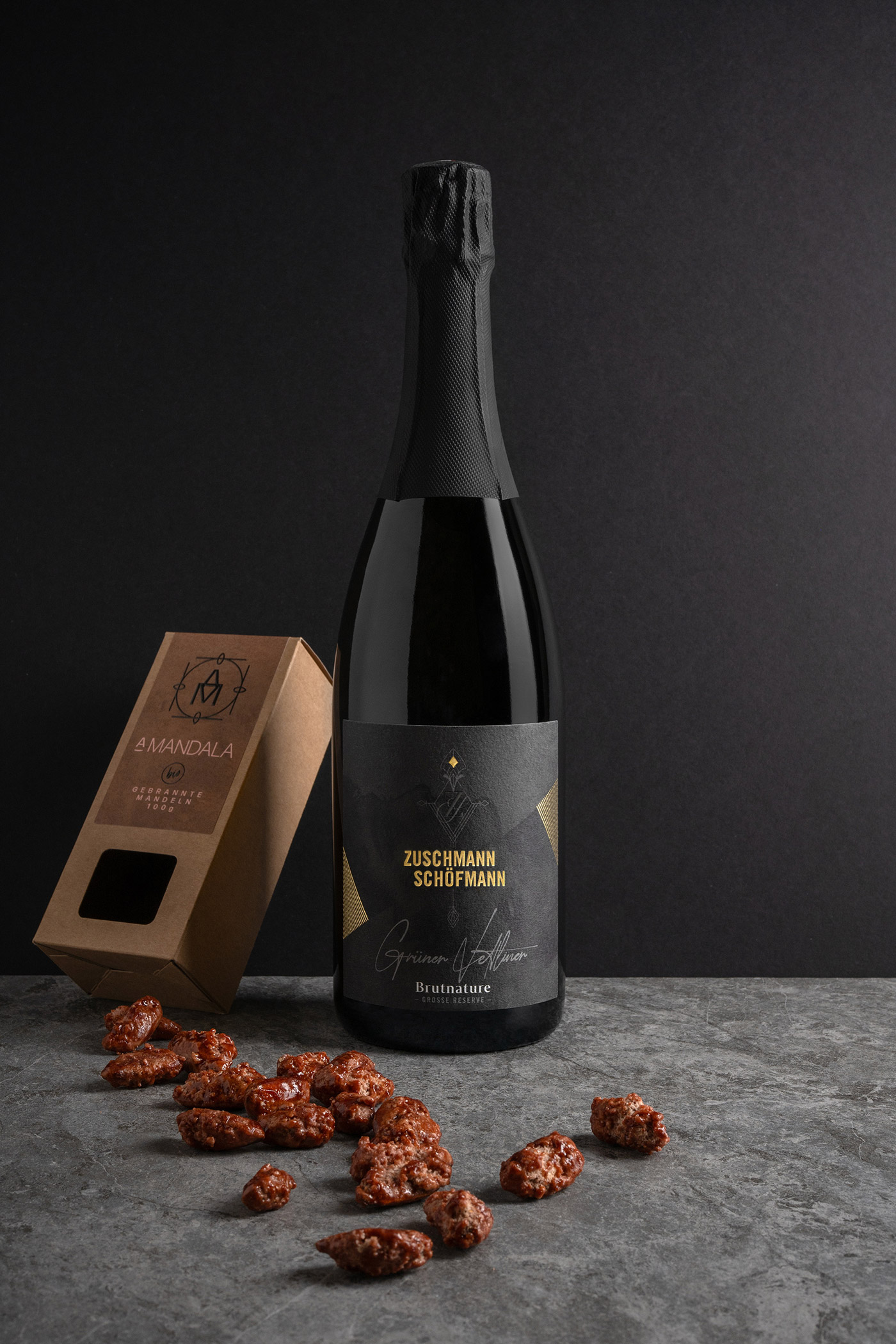 Titanweiss, Grafikstudio, Hanfthal, Weinviertel, Etikettendesign, Weingut Zuschmann-Schöfmann, Weinflasche