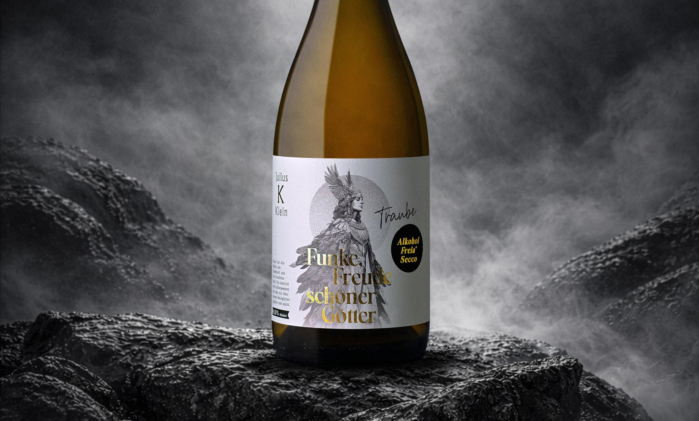 Titanweiss, Grafikstudio, Hanfthal, Weinviertel, Etiketten Design, Julius Klein, Flasche